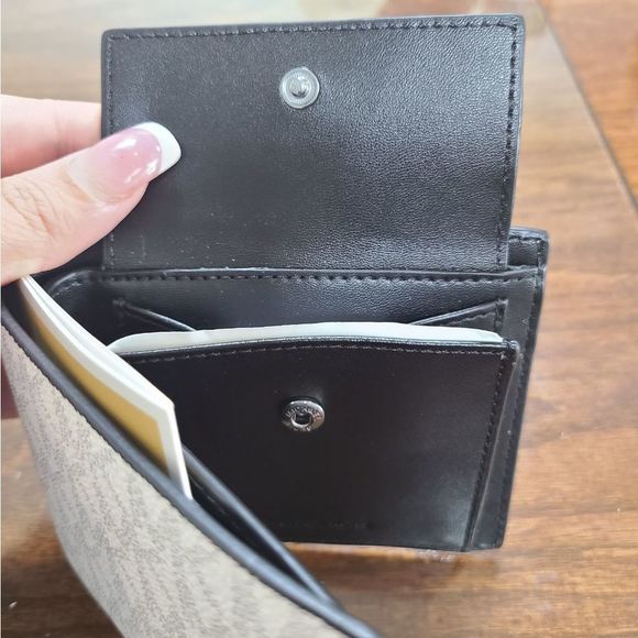 MICHAEL KORS MENSCooper Logo Billfold Wallet With Coin Pouch - Picture 8 of 12